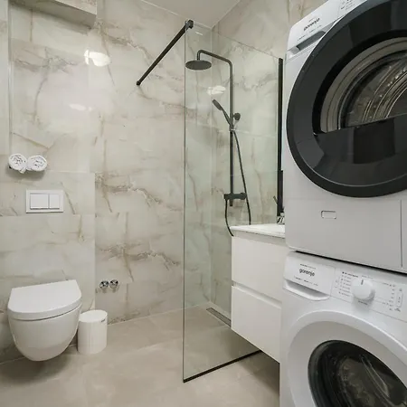 Golden Skyrooftop Pool Villa