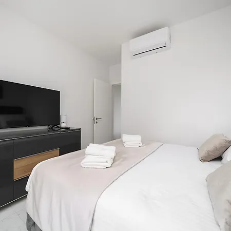 Villa Golden Skyrooftop Pool